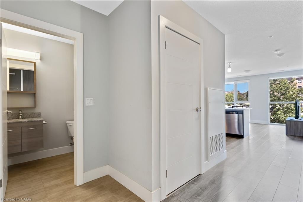 210-318 Spruce Street, Waterloo, ON, N2L 0E9 - 8