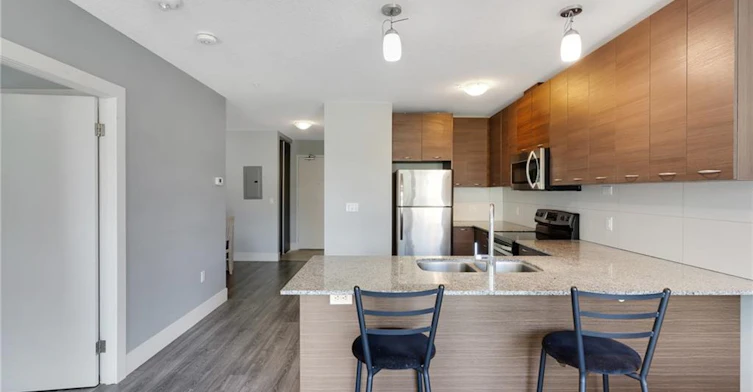 210-318 Spruce Street, Waterloo, ON, N2L 0E9 - 15