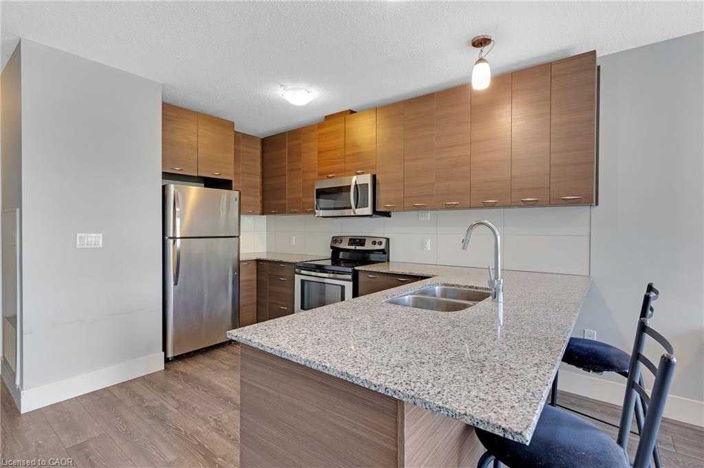 210-318 Spruce Street, Waterloo, ON, N2L 0E9 - 14