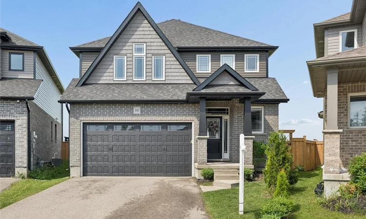 10 Sparrow Crescent