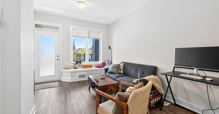 14-261 Skinner Road, Hamilton, ON, L8B 1W6 - 4