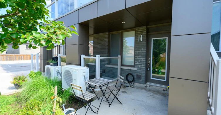 14-261 Skinner Road, Hamilton, ON, L8B 1W6 - 2