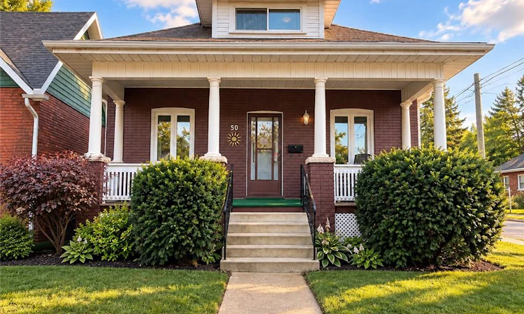 50 Strathcona Avenue
