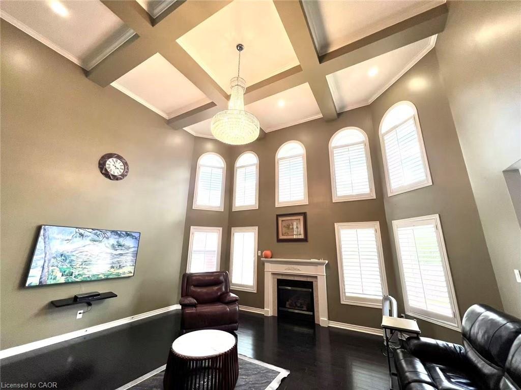 7 Tandem Court, Hamilton, ON, L9K 1M1