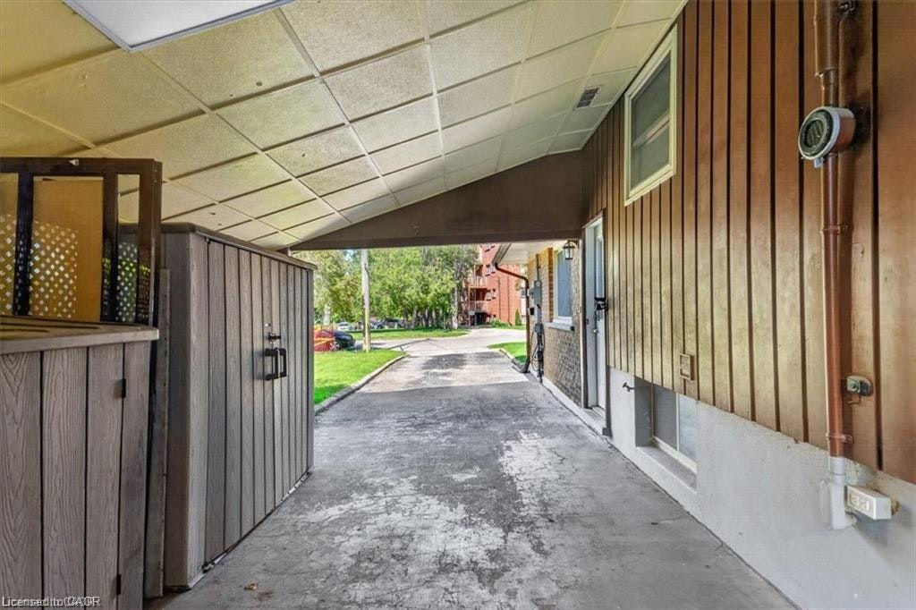 35 Weichel Street, Kitchener, ON, N2M 2A7 - 40