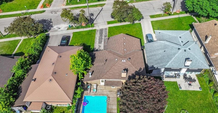 35 Weichel Street, Kitchener, ON, N2M 2A7 - 2