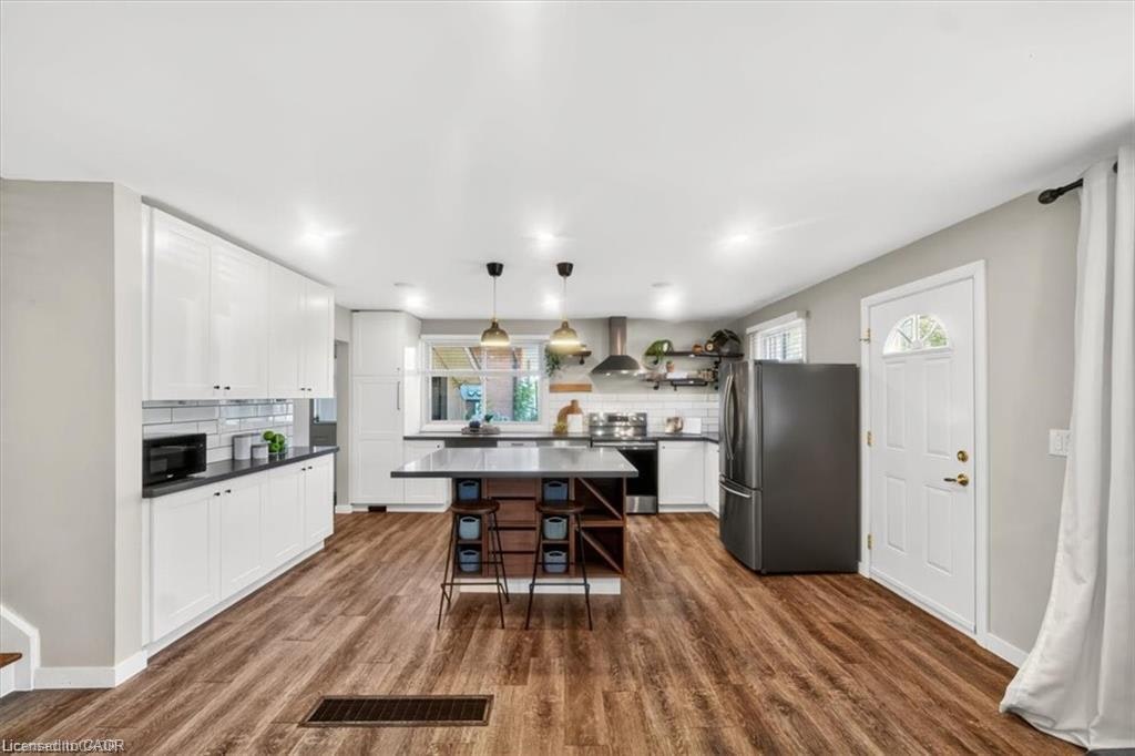 35 Weichel Street, Kitchener, ON, N2M 2A7 - 8