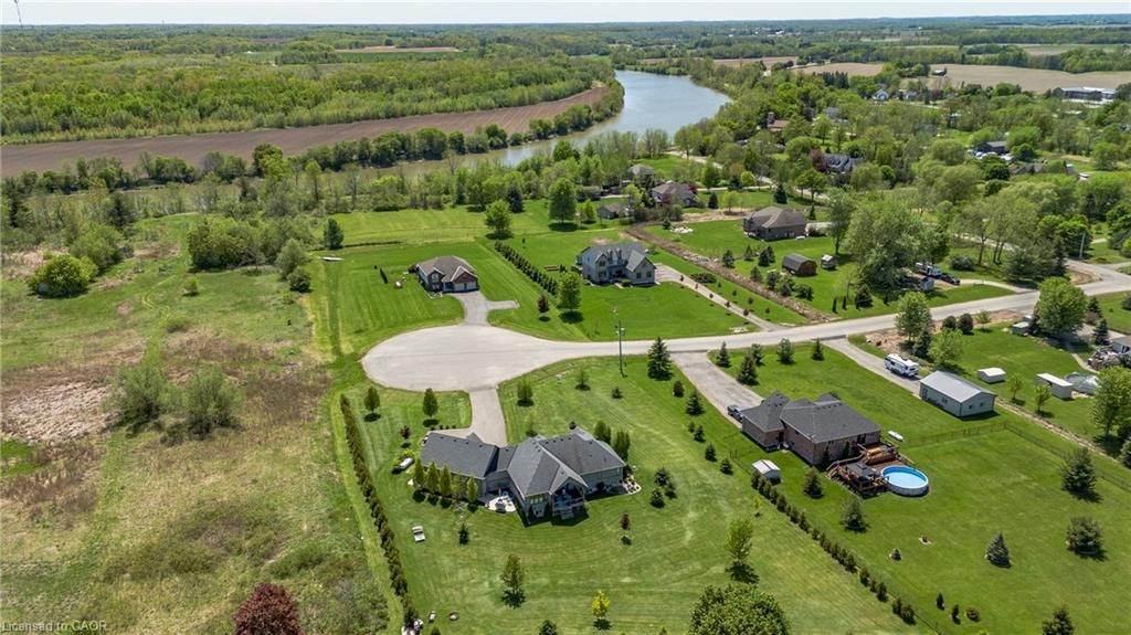 6 Macneil Court, Brant, ON, N3S 0G3 - 40