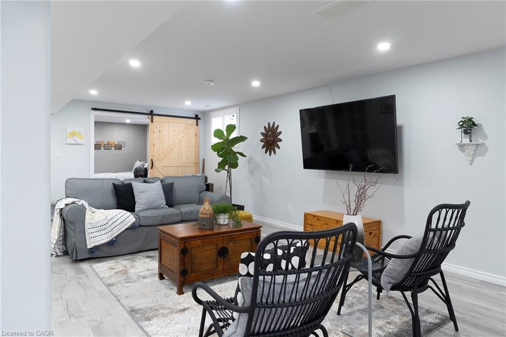 6 Macneil Court, Brant, ON, N3S 0G3 - 21