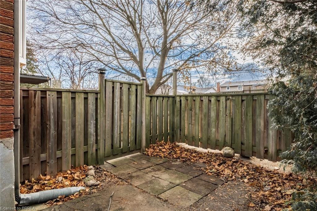21 Hickery Place, Brantford, ON, N3S 3C7 - 6