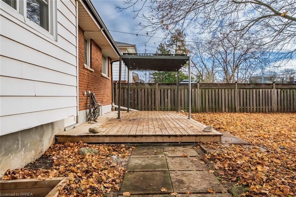 21 Hickery Place, Brantford, ON, N3S 3C7 - 8