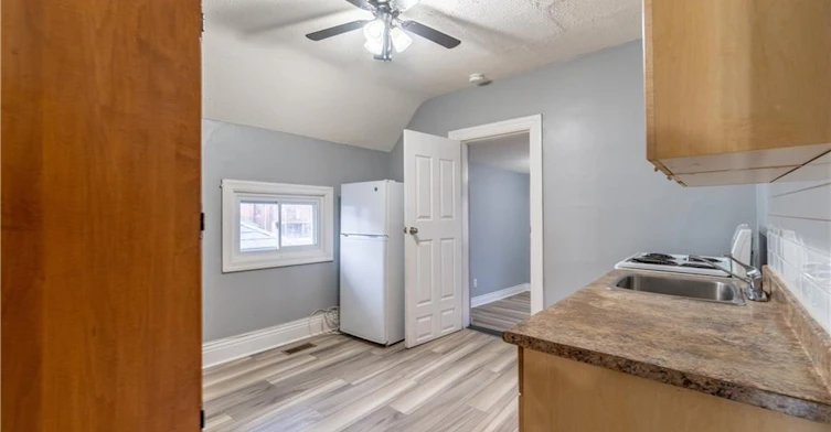 Upper-36 Cayuga Street, Brantford, ON, N3S 1W5 - 5