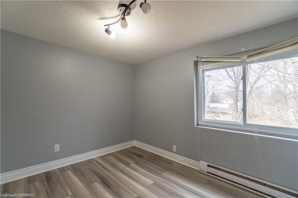Upper-36 Cayuga Street, Brantford, ON, N3S 1W5 - 10