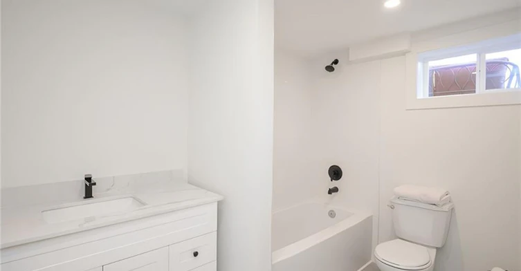 Lower-781 Ninth Avenue, Hamilton, ON, L8T 2A7 - 4