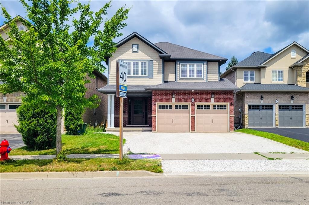 8 Secinaro Avenue, Hamilton, ON, L9G 0C6