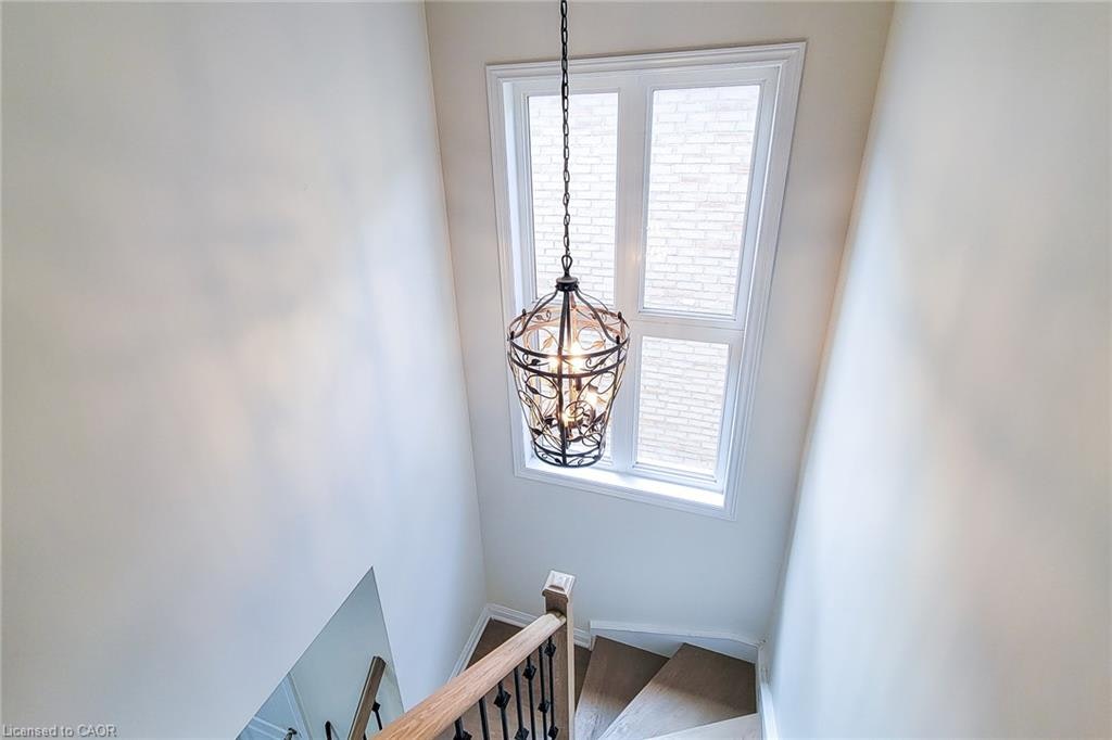 8 Secinaro Avenue, Hamilton, ON, L9G 0C6 - 46