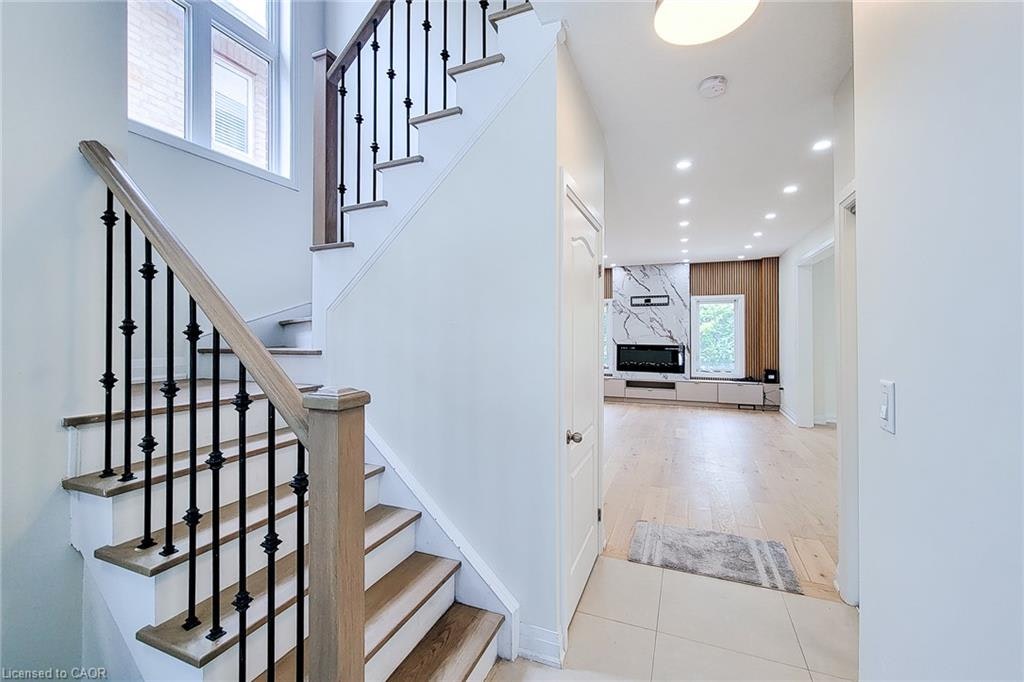 8 Secinaro Avenue, Hamilton, ON, L9G 0C6 - 28