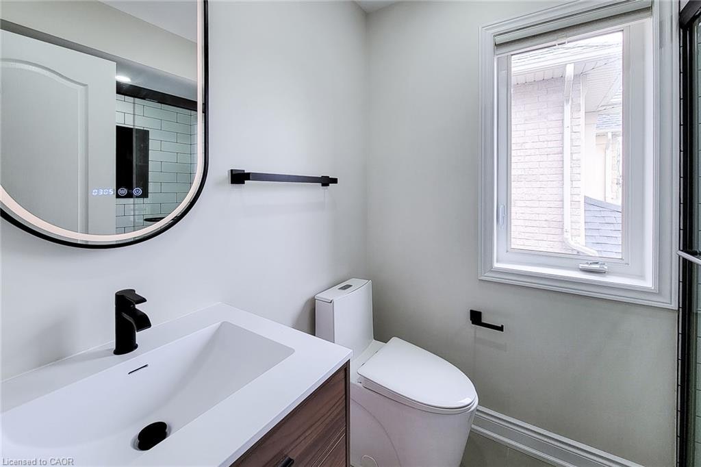 8 Secinaro Avenue, Hamilton, ON, L9G 0C6 - 40