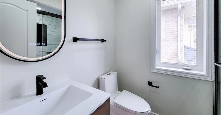 8 Secinaro Avenue, Hamilton, ON, L9G 0C6 - 40