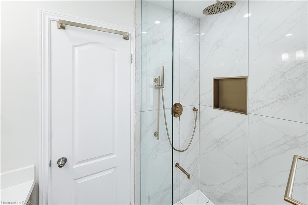 8 Secinaro Avenue, Hamilton, ON, L9G 0C6 - 34