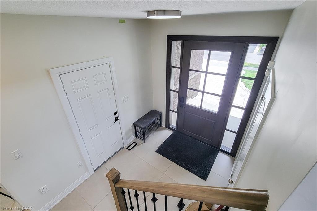 8 Secinaro Avenue, Hamilton, ON, L9G 0C6 - 9