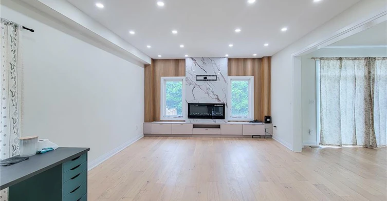 8 Secinaro Avenue, Hamilton, ON, L9G 0C6 - 10