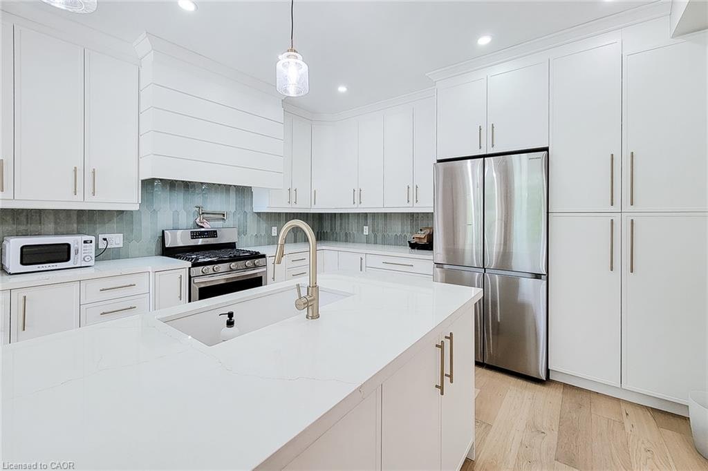 8 Secinaro Avenue, Hamilton, ON, L9G 0C6 - 23