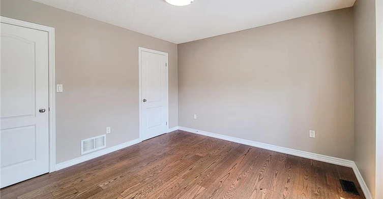 8 Secinaro Avenue, Hamilton, ON, L9G 0C6 - 43