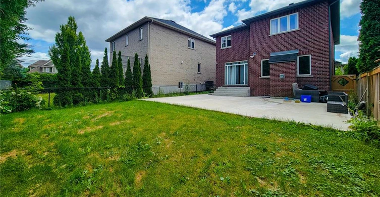 8 Secinaro Avenue, Hamilton, ON, L9G 0C6 - 6