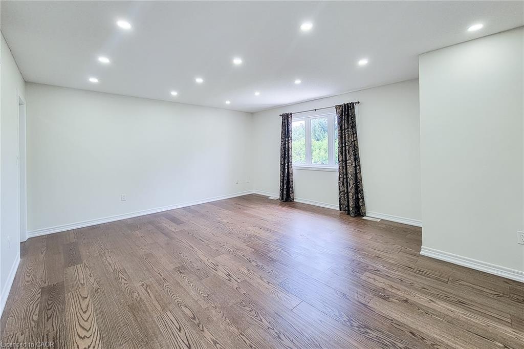 8 Secinaro Avenue, Hamilton, ON, L9G 0C6 - 29