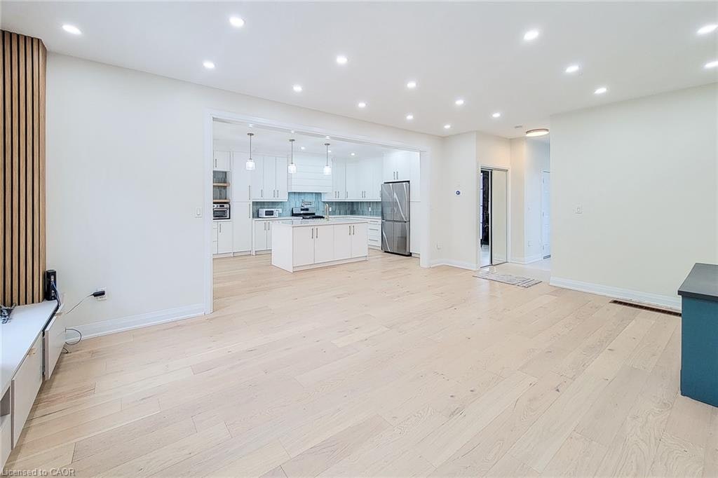 8 Secinaro Avenue, Hamilton, ON, L9G 0C6 - 12