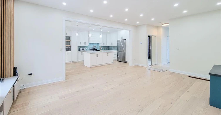 8 Secinaro Avenue, Hamilton, ON, L9G 0C6 - 12