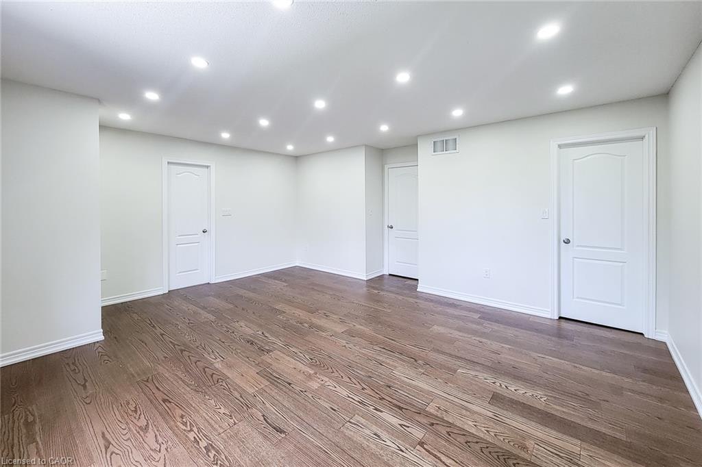 8 Secinaro Avenue, Hamilton, ON, L9G 0C6 - 31