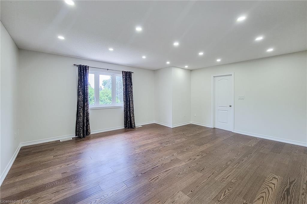 8 Secinaro Avenue, Hamilton, ON, L9G 0C6 - 30