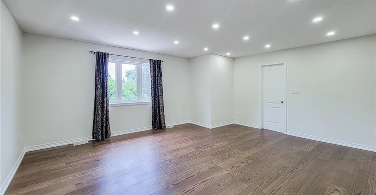 8 Secinaro Avenue, Hamilton, ON, L9G 0C6 - 30