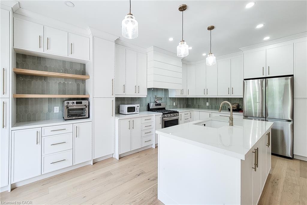8 Secinaro Avenue, Hamilton, ON, L9G 0C6 - 22