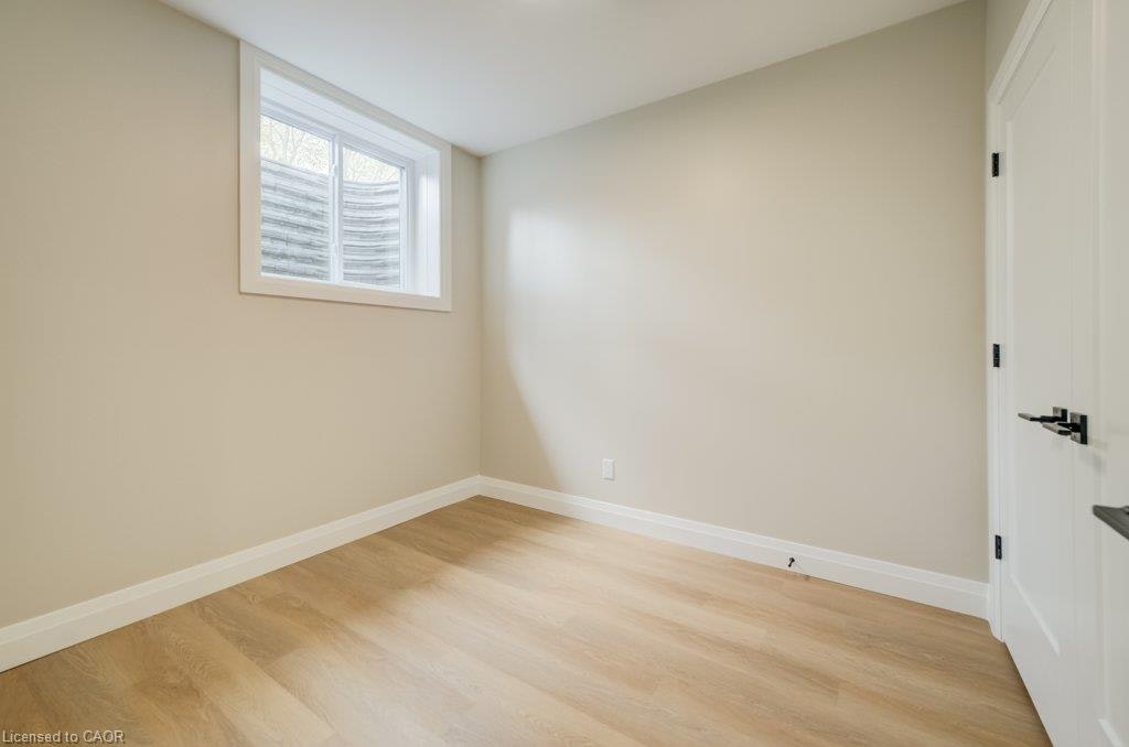 Lower unit (The Glen)-210 Heritage Drive, Kitchener, ON, N2B 0B5 - 11