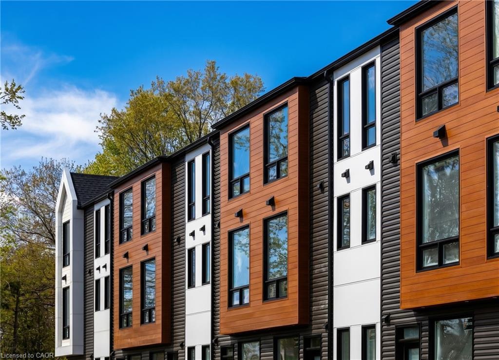 Lower unit (The Glen)-210 Heritage Drive, Kitchener, ON, N2B 0B5 - 2
