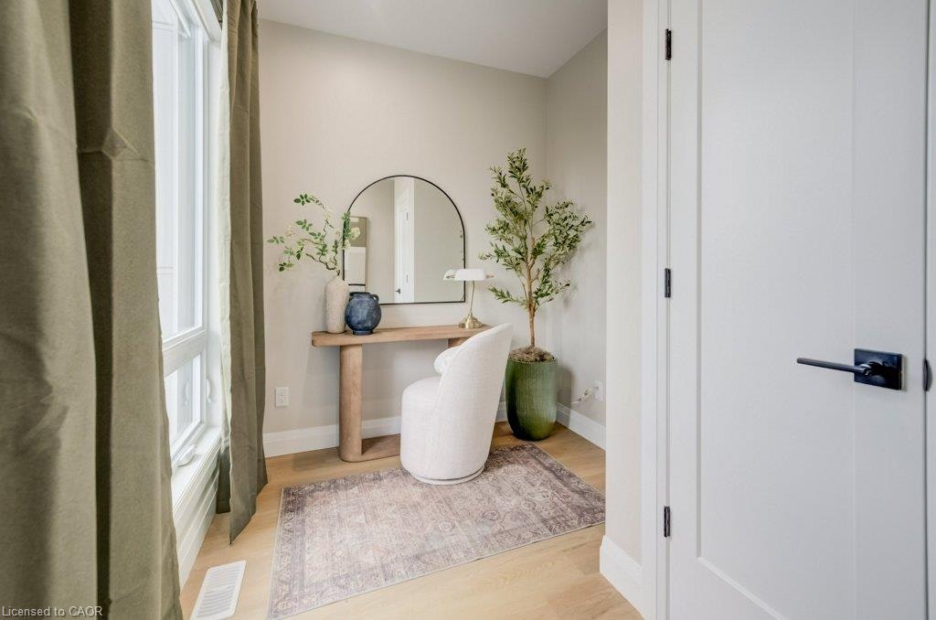 Lower unit (The Glen)-210 Heritage Drive, Kitchener, ON, N2B 0B5 - 3