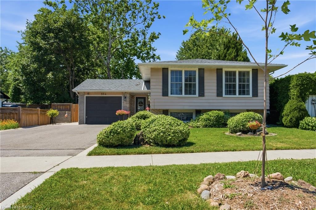 554 Chamberlain Road, Burlington, ON, L7L 2V4