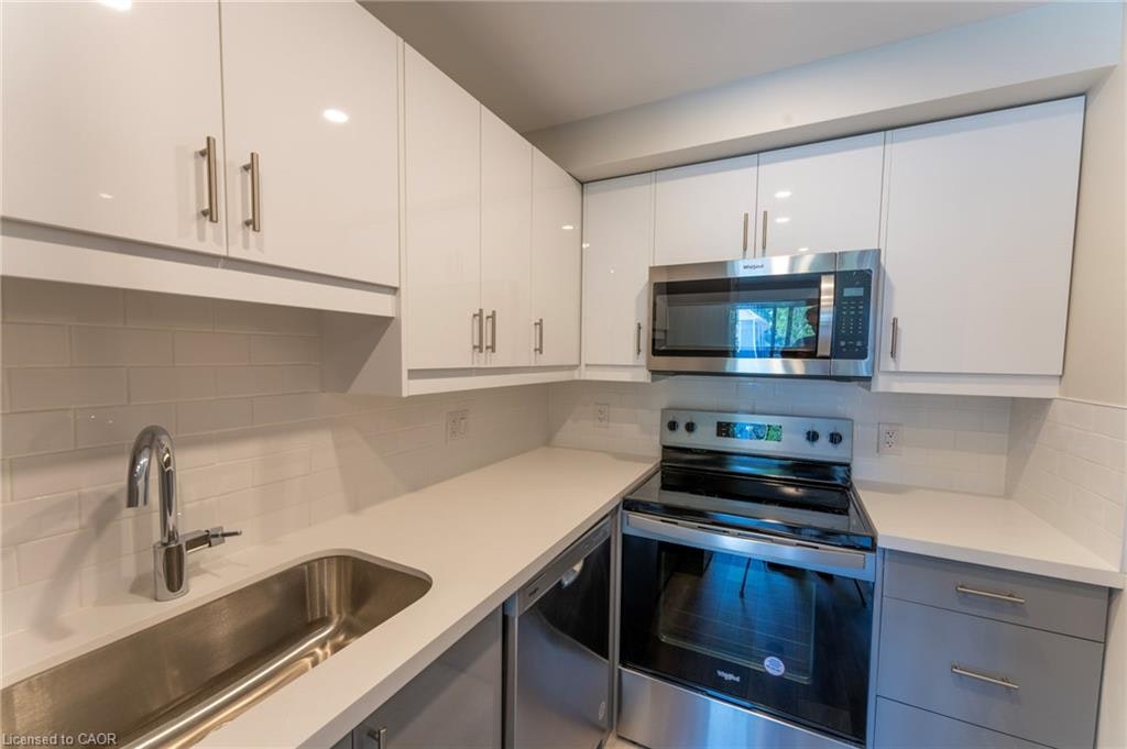 103-700 Lawrence Road, Hamilton, ON, L8K 1Z5