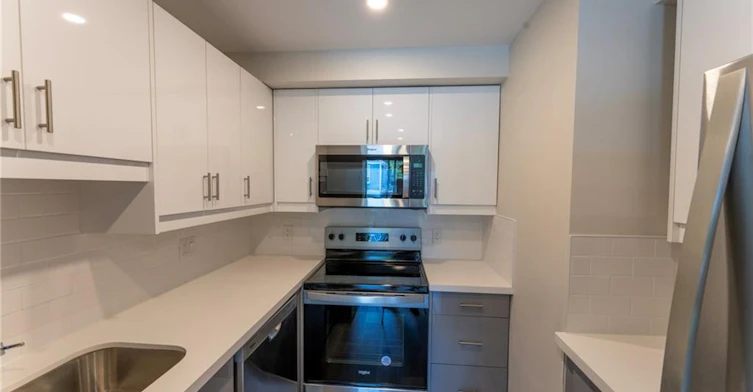 103-700 Lawrence Road, Hamilton, ON, L8K 1Z5 - 2