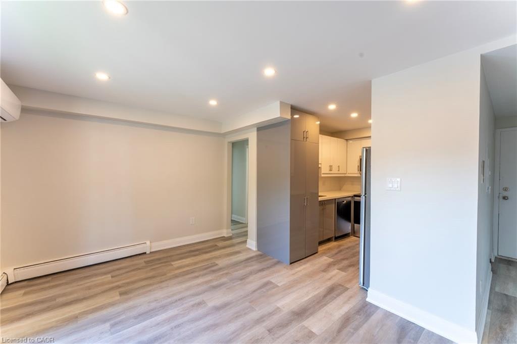 103-700 Lawrence Road, Hamilton, ON, L8K 1Z5 - 3