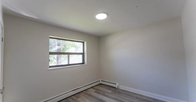 103-700 Lawrence Road, Hamilton, ON, L8K 1Z5 - 4