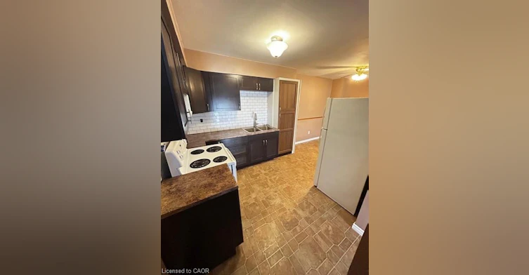 102-5 Woodlawn Court, Grimsby, ON, L3M 3T4 - 7