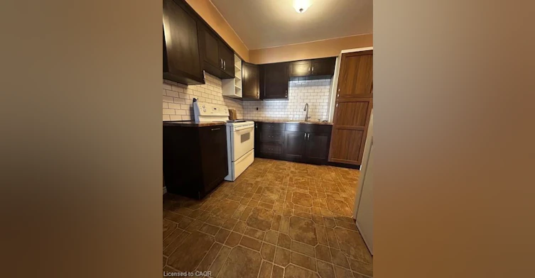 102-5 Woodlawn Court, Grimsby, ON, L3M 3T4 - 6