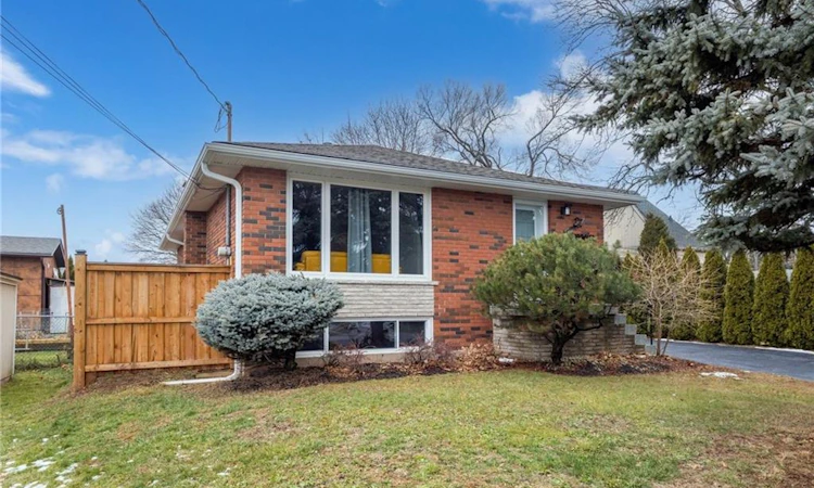 27 Blenheim Drive