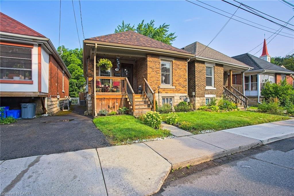 34 Poplar Avenue, Hamilton, ON, L8V 2S6