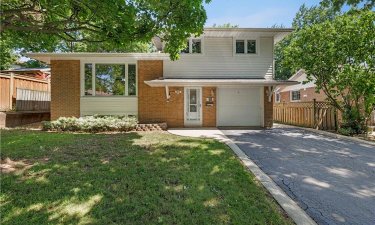 18 Osborne Crescent