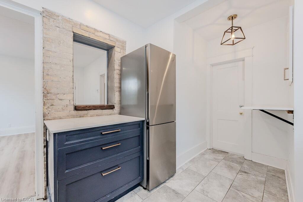 A-76 Wellington Street N, Kitchener, ON, N2H 5J6 - 4